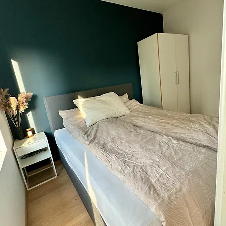 Moderne Sentral I Med Gratis Parkering Leilighet