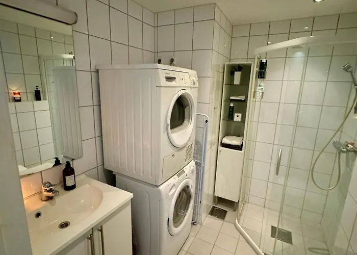 Leilighet Moderne Sentral I Med Gratis Parkering